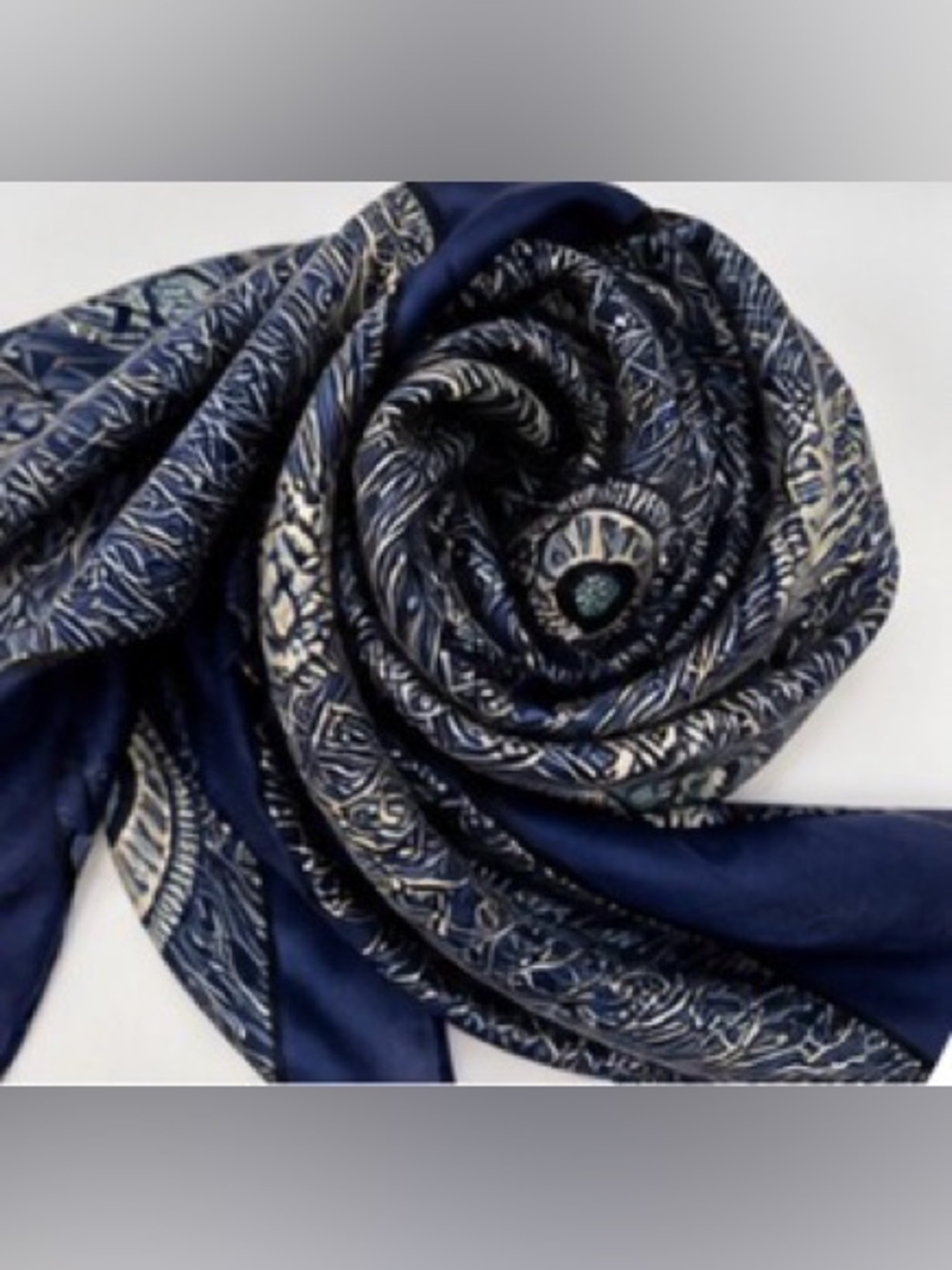 [Liberty of London] “Hera” Silk Scarf Peacock Feather Blue 38"X38" Made in Eng. - Picture 4 of 6